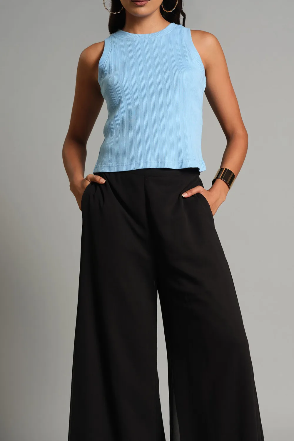 Round Neck Sleeveless Top