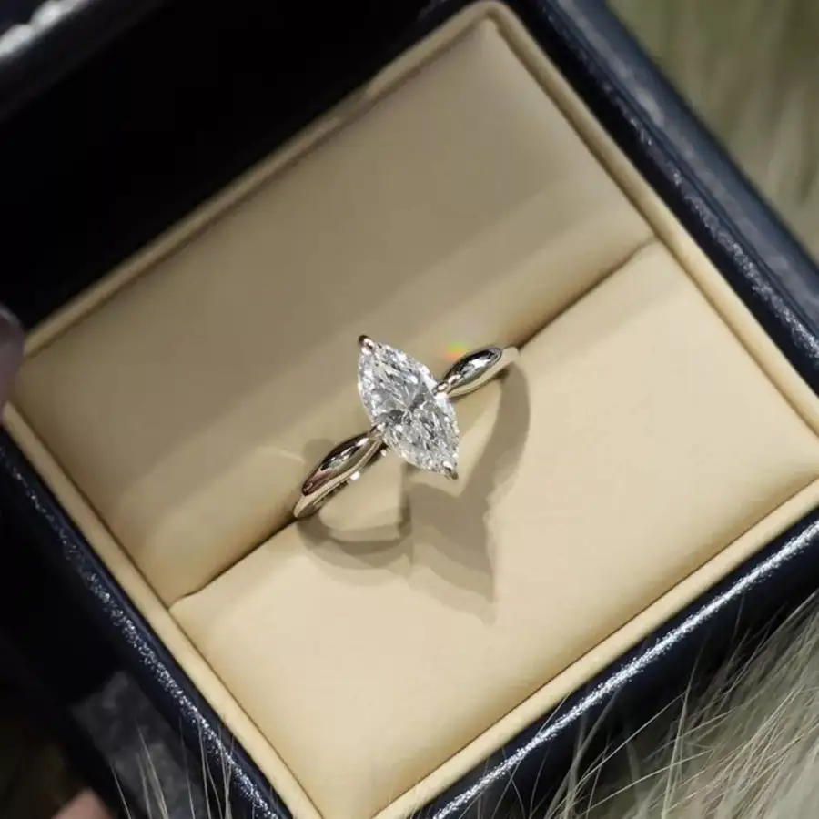 Crisp Ring with Sterling Silver Moissanite