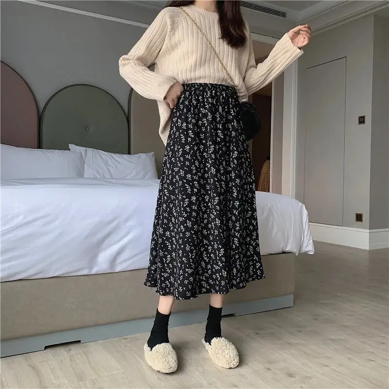 Floral Pleated A-Line Skirt