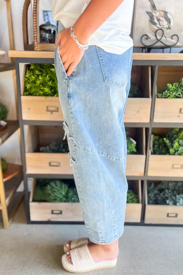 Flower Patched Wash Cropped High Waist Jeans