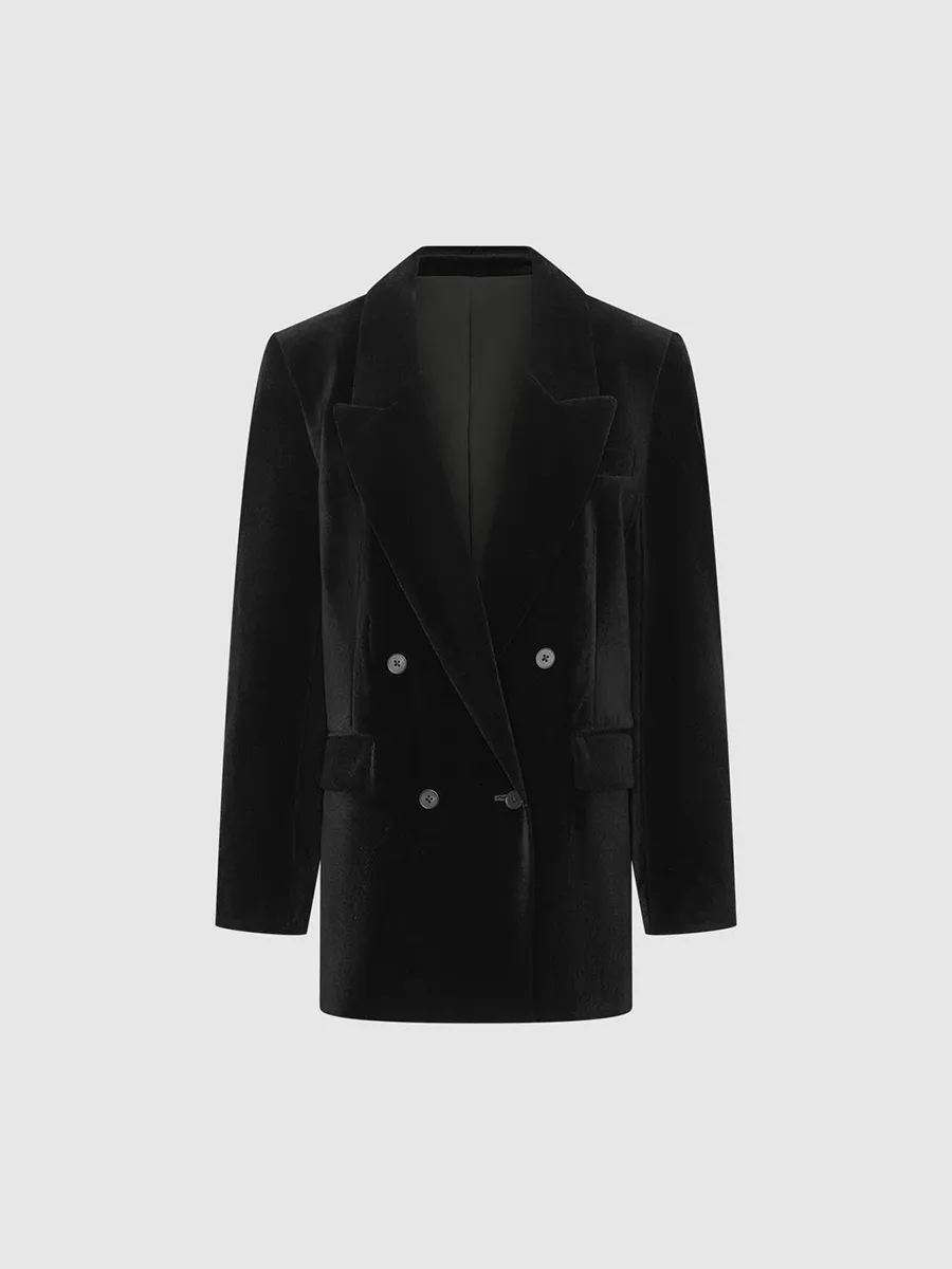 A Loose And Fluffy Coat In An Elegant Style For Women