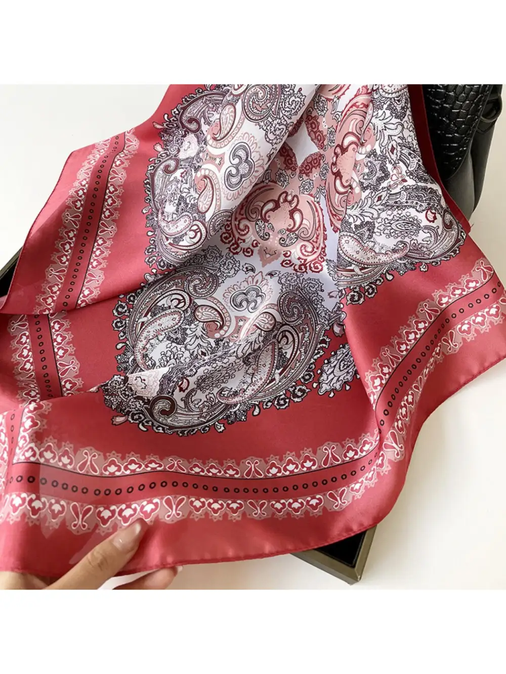 Graphic Paisley Colorblock Scarf