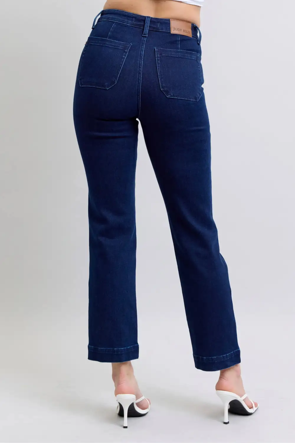 Cropped Washed Pocketed Stretch Straight Leg Jeans