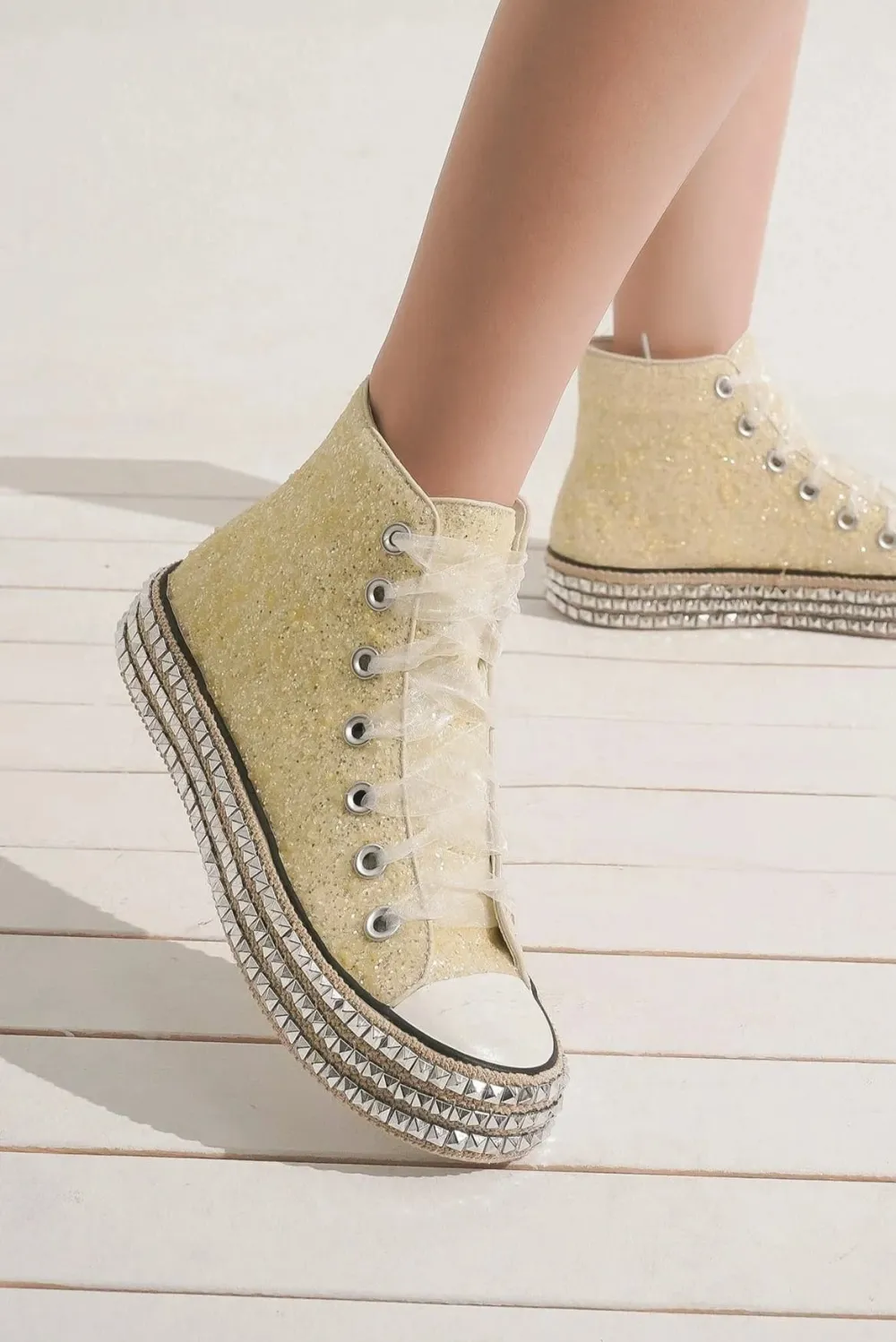 Fashion Glitter Lace-Up Studded Platform Sneakers
