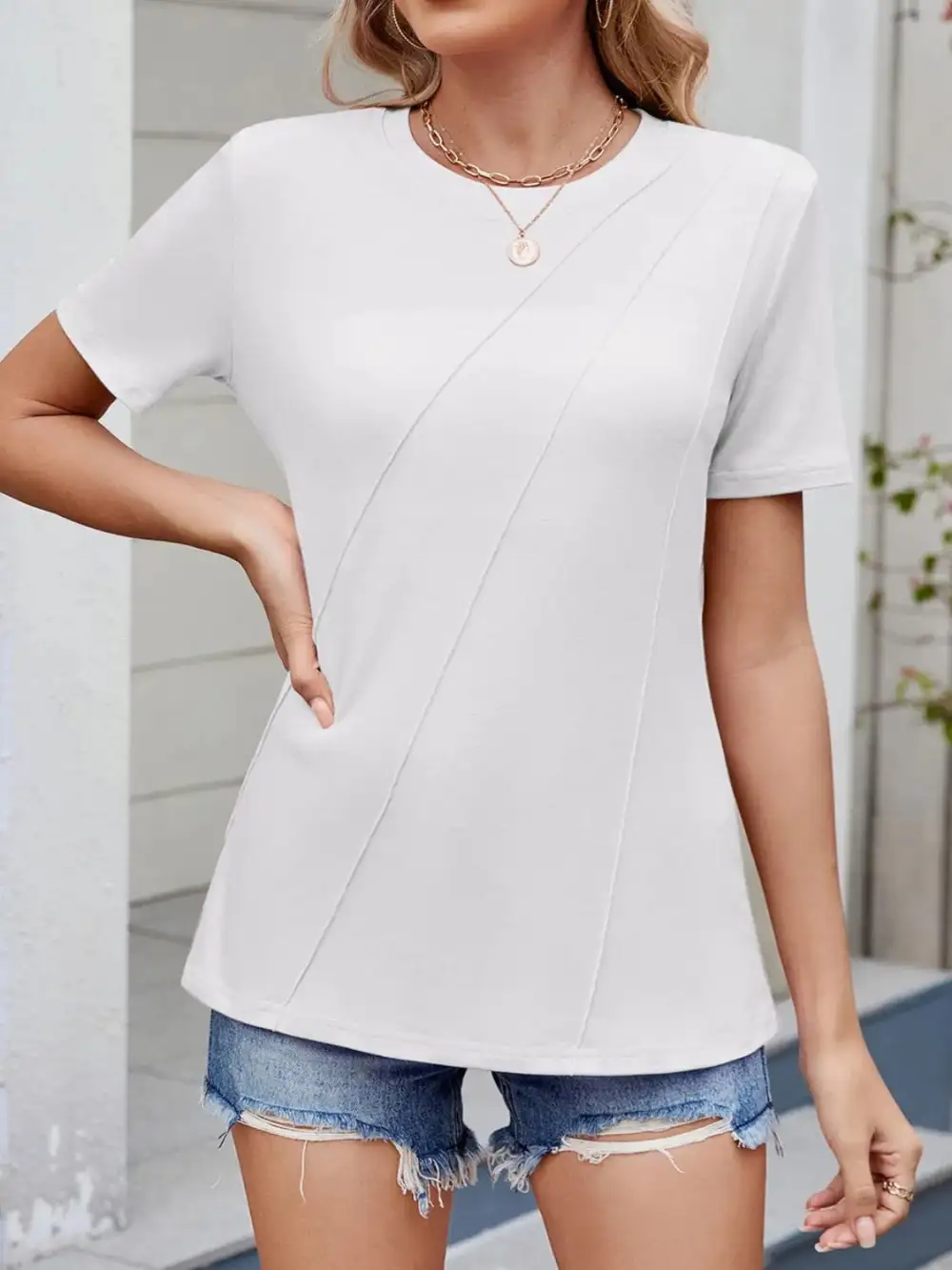 Smooth Round-Neck Short-Sleeve T-Shirt