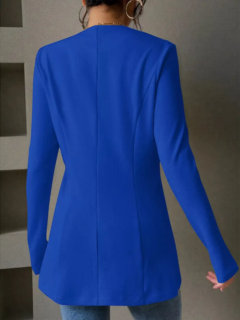 Modern Single-Button Long-Sleeve Blazer