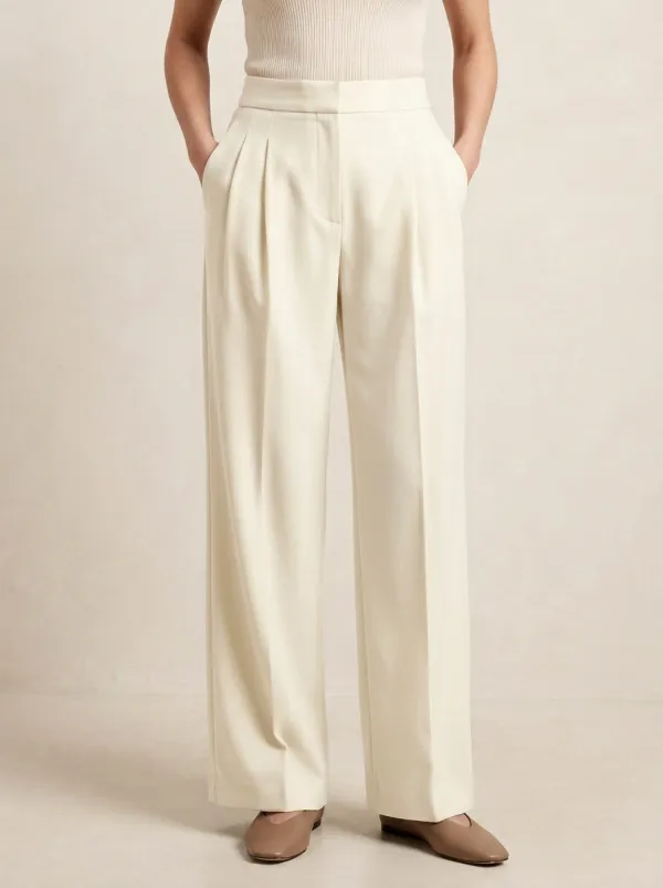 Relaxed Pleated Wide-Leg Trousers