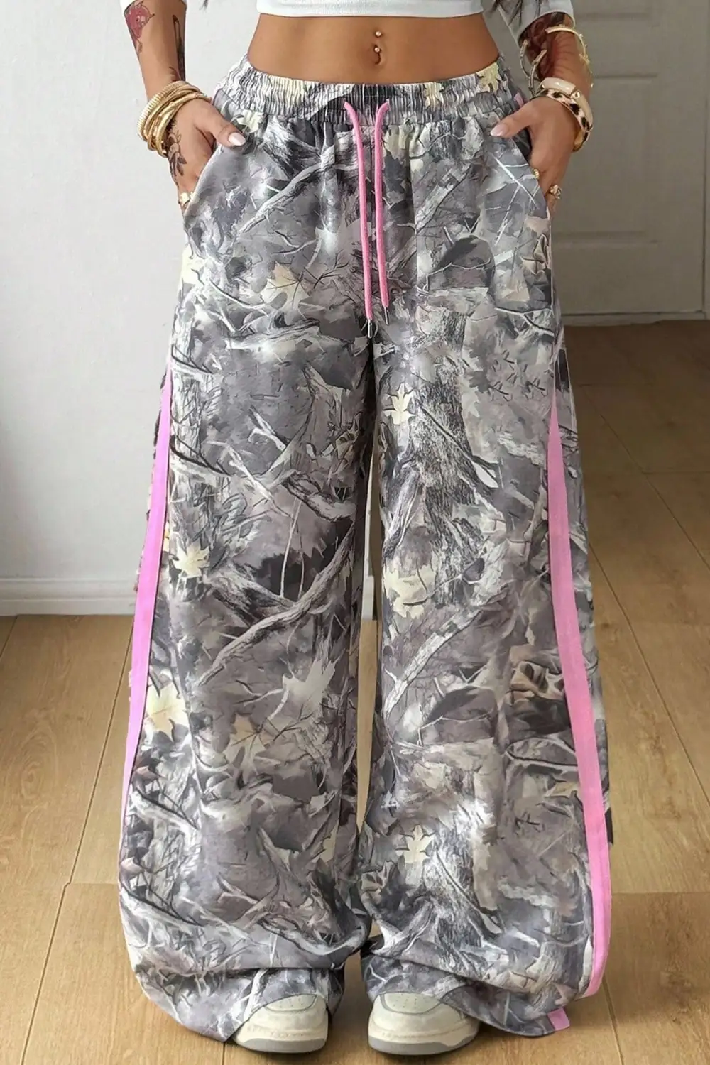 Wide-Leg Drawstring Camouflage Sweatpants