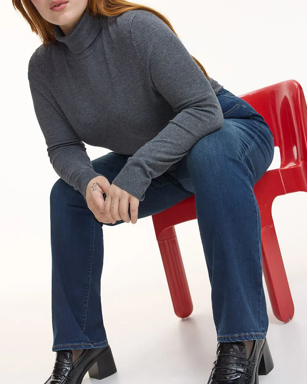 Straight-Leg Mid-Rise Jean  Comfort