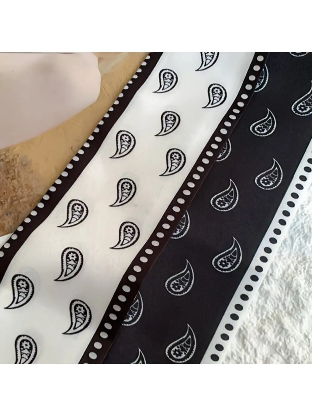 Elegant Vintage Paisley Slim Scarf
