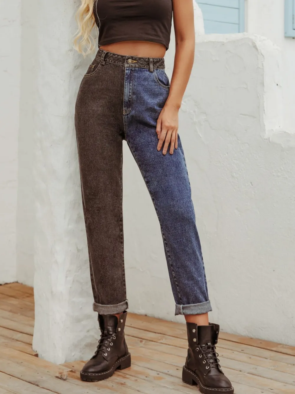 Pocketed Straight Leg Denim Jeans