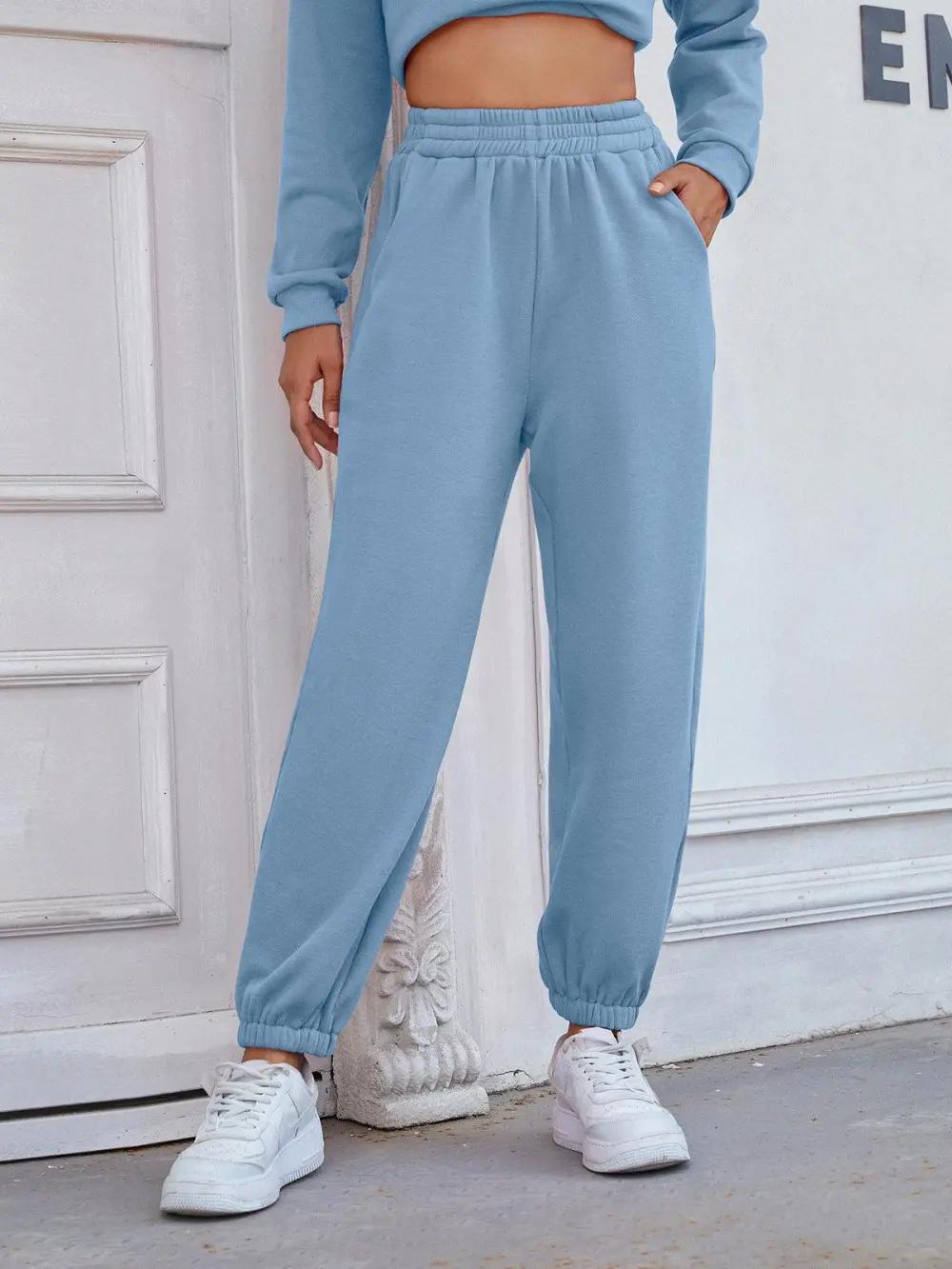 Refined Elastic-Waist Pocketed Jogger Pants