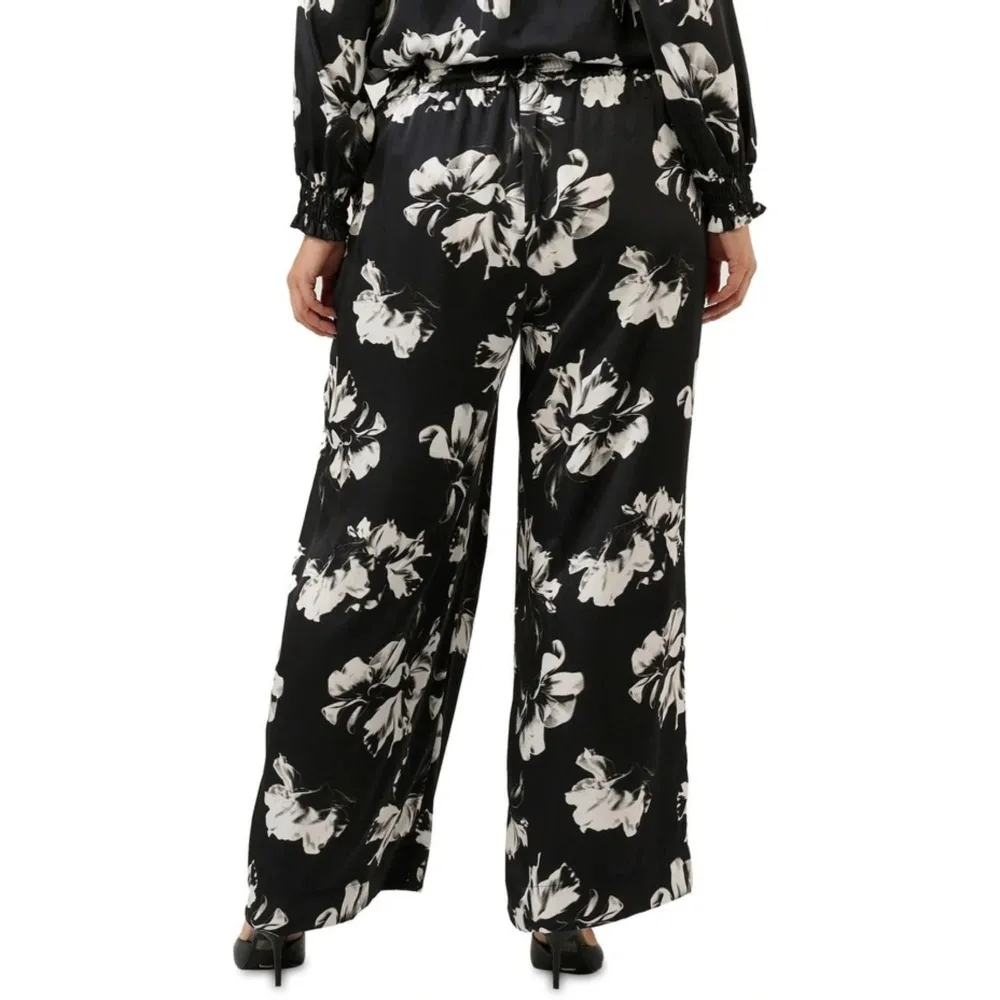 Everyday Wide-Leg Women's Trousers