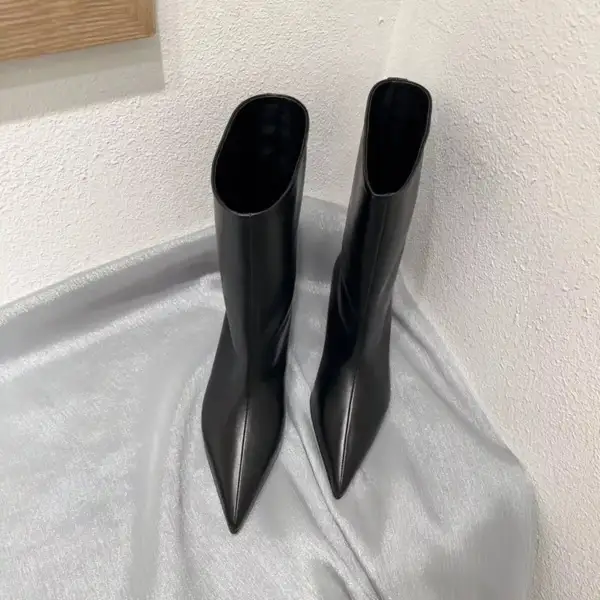 Textured Point Toe Kitten Heels Boots