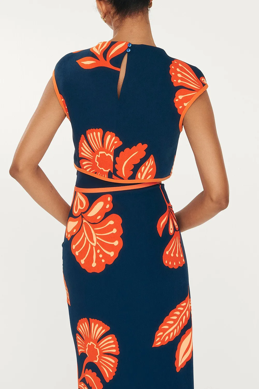 Vintage Artistic Leaf Contrast Top