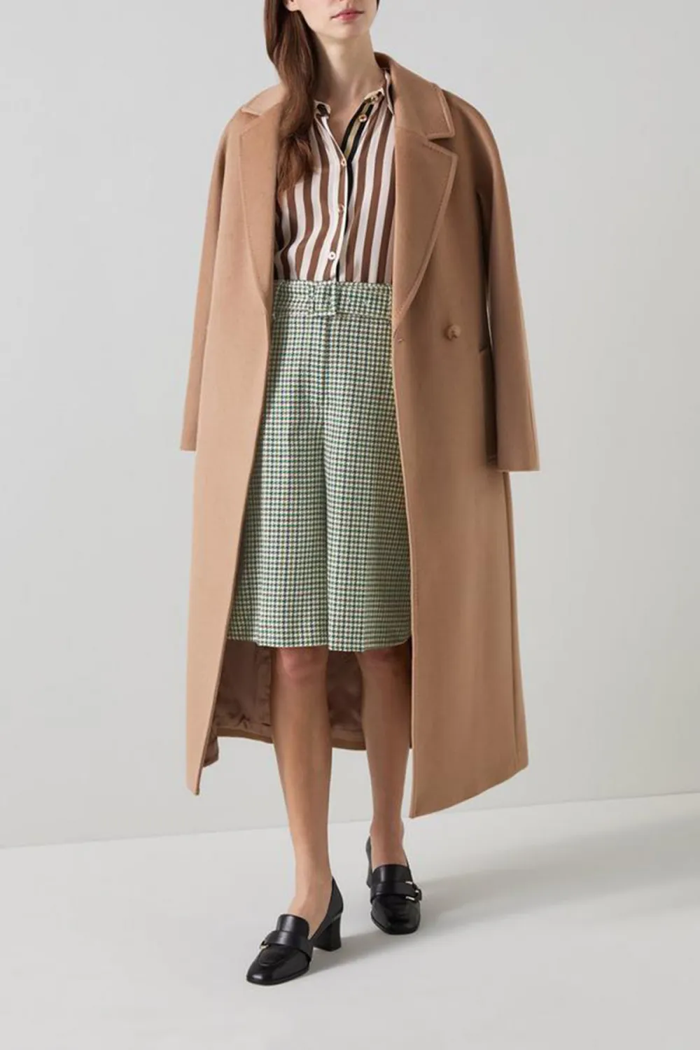 Green Cream Checkered Knee Length Shorts