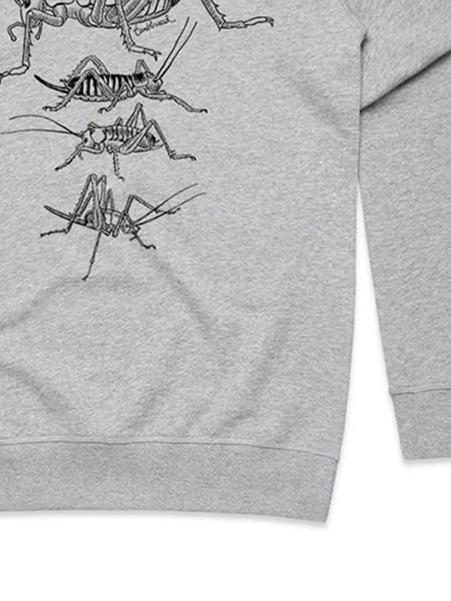 A versatile casual sports shirt with a simple insect-pattern design