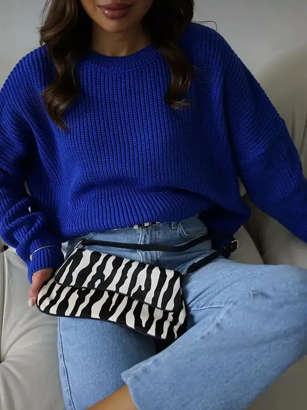 Paneled Round Neck Long Sleeve Relaxed Fit Relaxed Shape Sweater