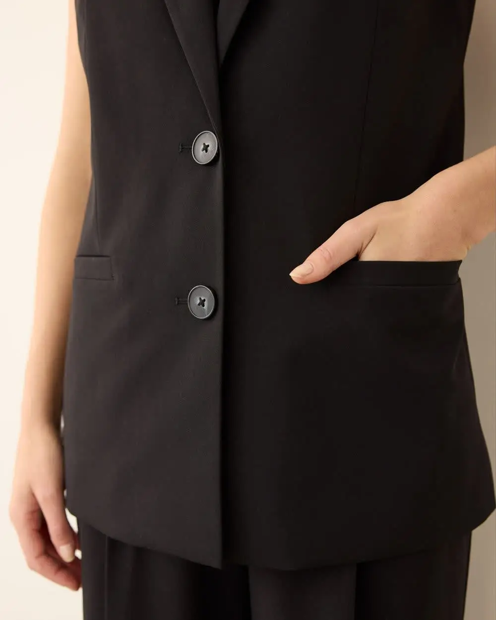 Long Sleeveless Vest Elegance