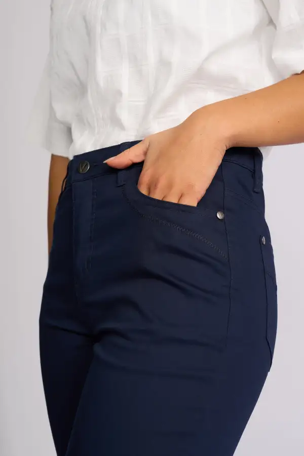 Women's Classic Knee-Length Stretch Shorts