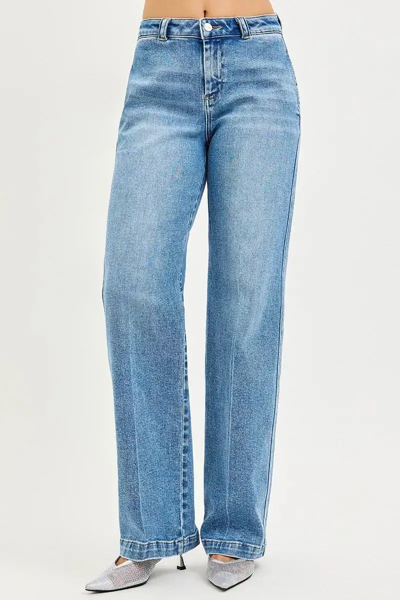 Refined Relaxed Washed Pocketed Stretch Straight Leg Jeans