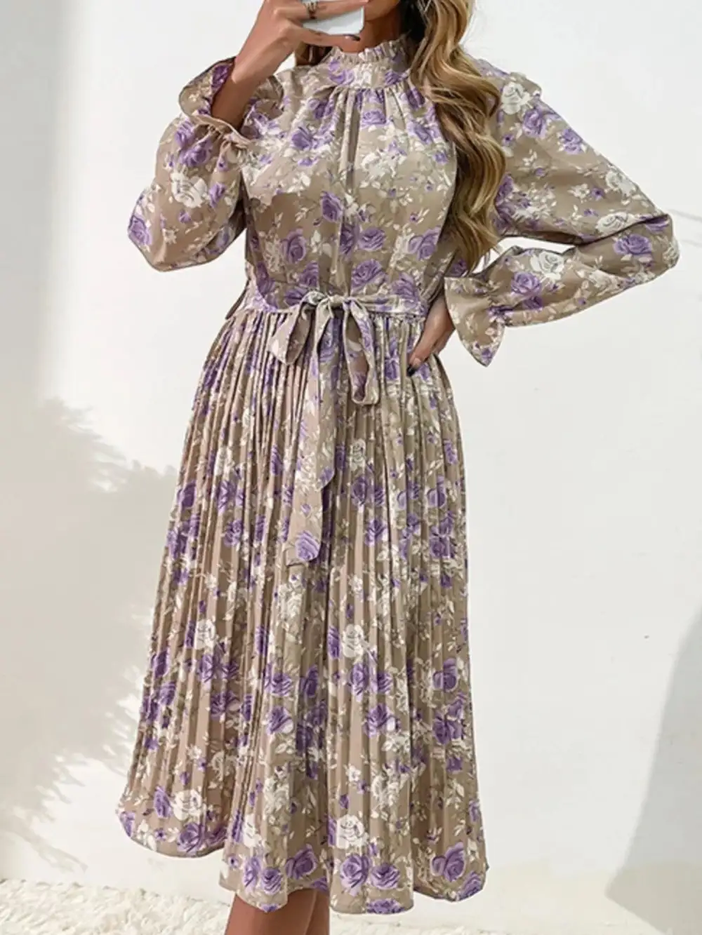 Gathered Detail Floral Printed Pleated Midi Dress