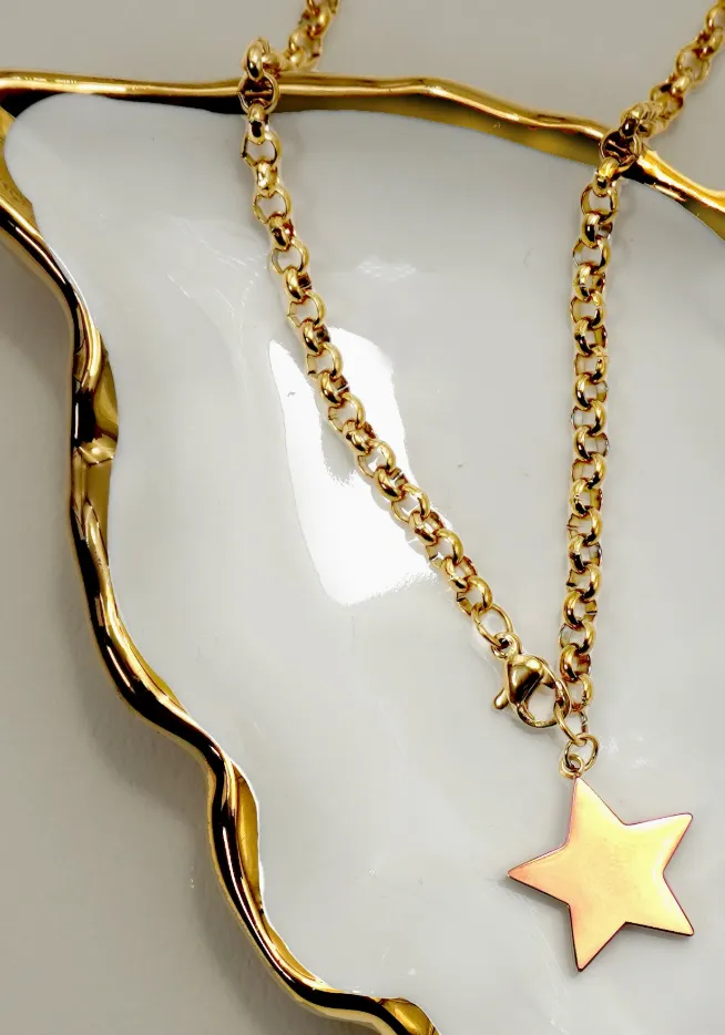 Star Pendant Necklace