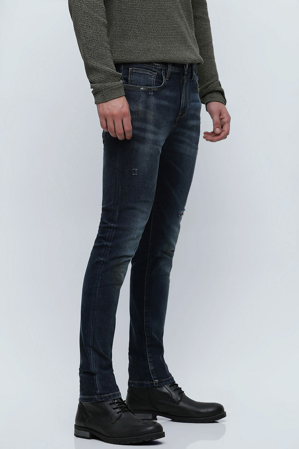 Mid Rise Fit Jeans