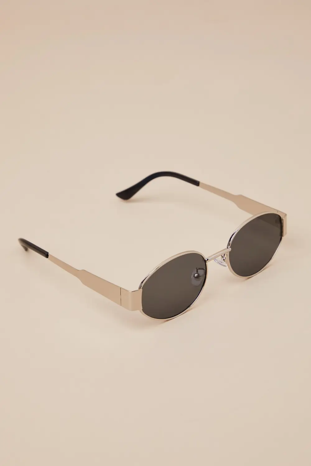 Fashion Shiny Silver And Black Oval Versatile Sunglasses