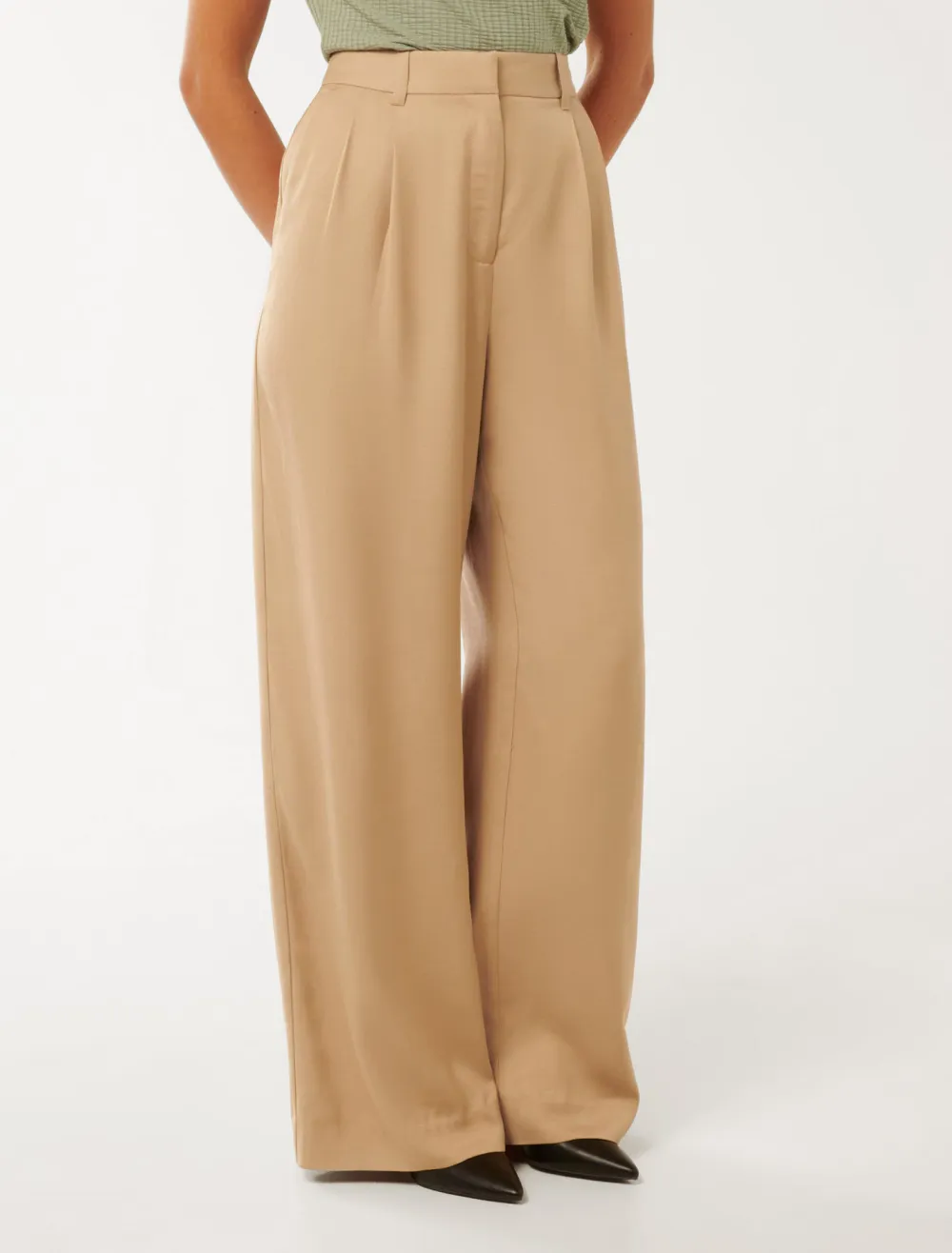 Pleated Wide-Leg Pants