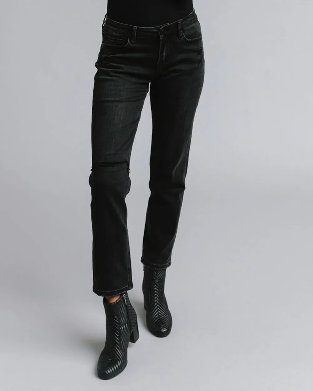 Mid Rise Boyfriend Style Jean