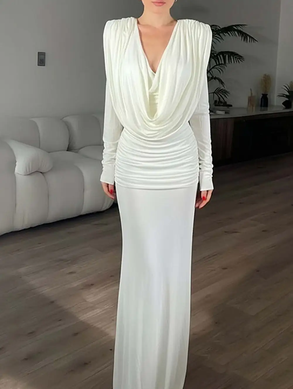 Textured Detail Slim-Fit V-Neck Dress