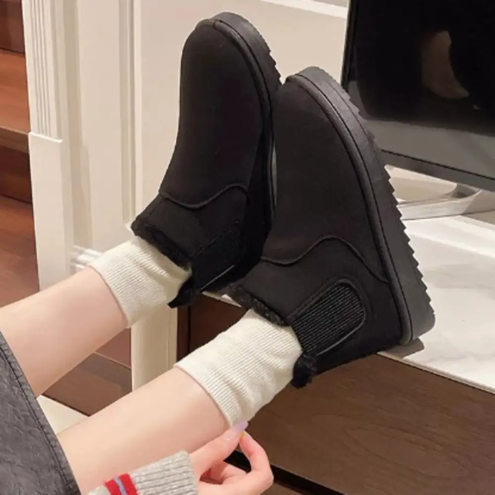 Soft Round Toe Platform Boots