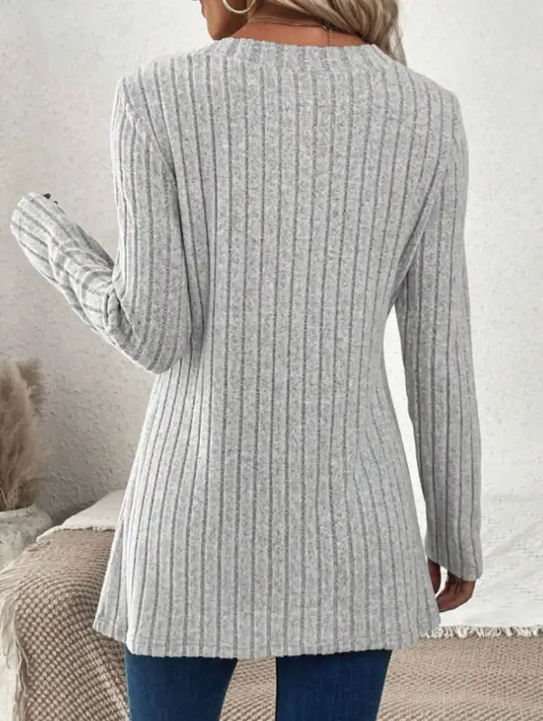 Textured Crew Neck Long-Sleeved Sweatshirt
