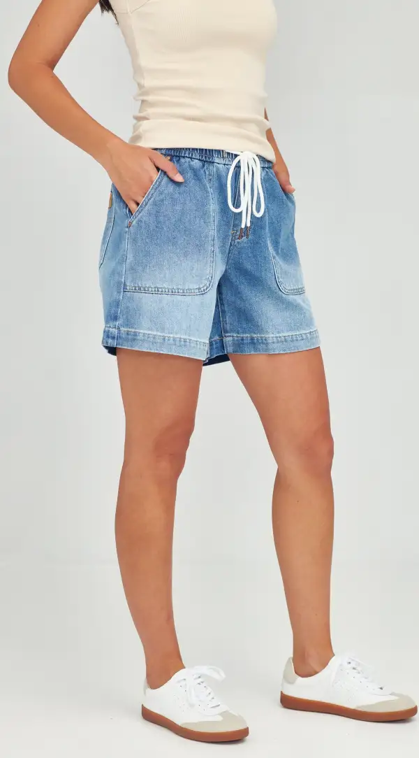 Women's Roomy Elastic-Waist Denim Shorts