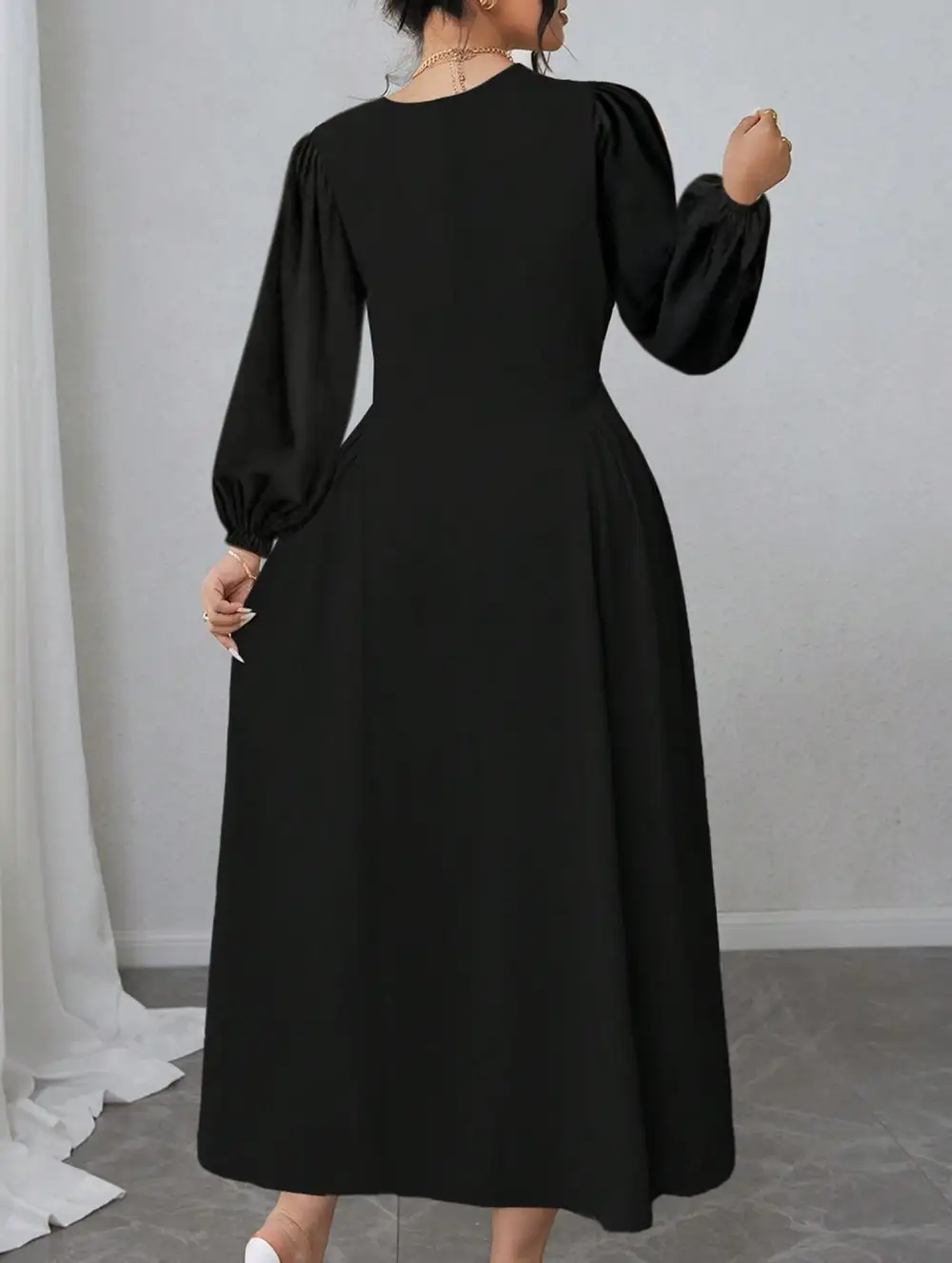 High-Waisted Round Neck Simple Puff Sleeve Dress
