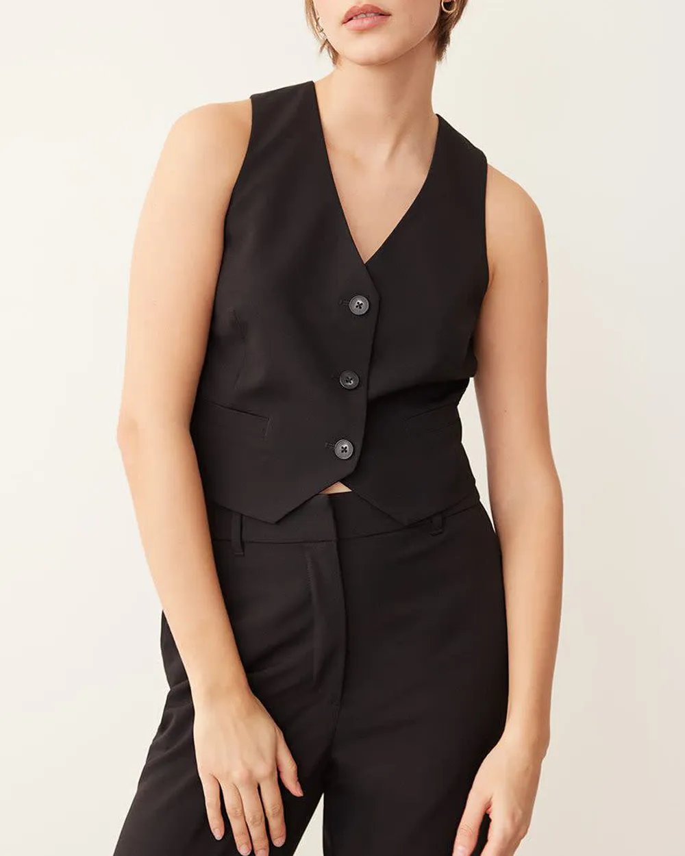 Sleveeless Vest Elegance