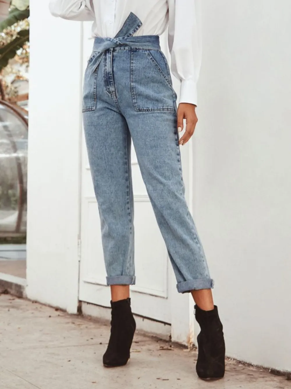 Textured Straight Leg Pocketed Denim Jeans