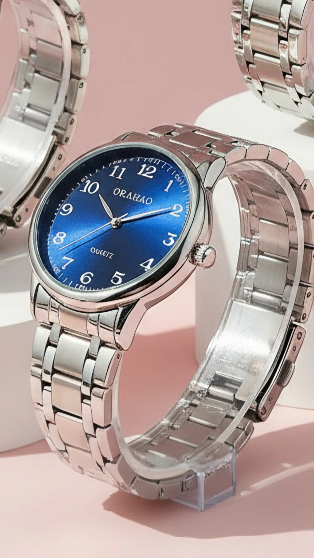 Round Face Quartz Watch