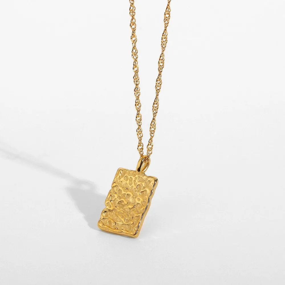 Refined Pendant Chain Necklace