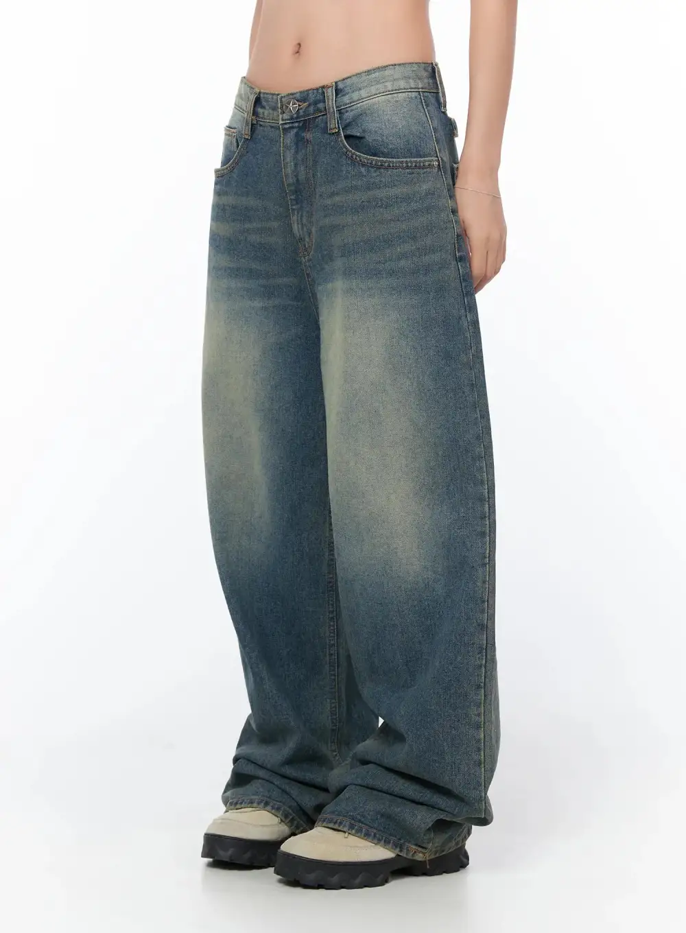 Relaxed Fit Wide Leg Jeans