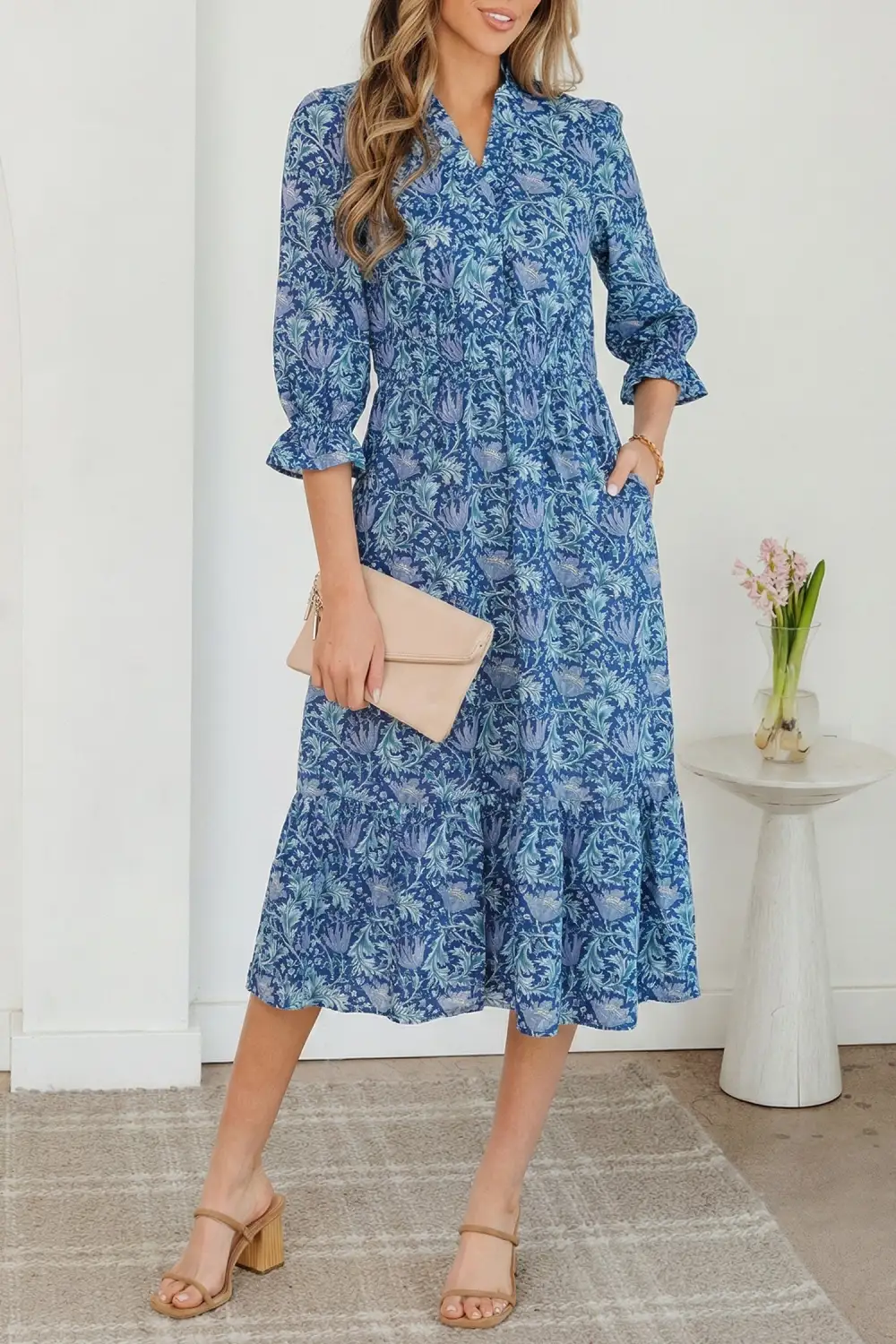 Lightweight Feel Floral Printed V Neck Dress