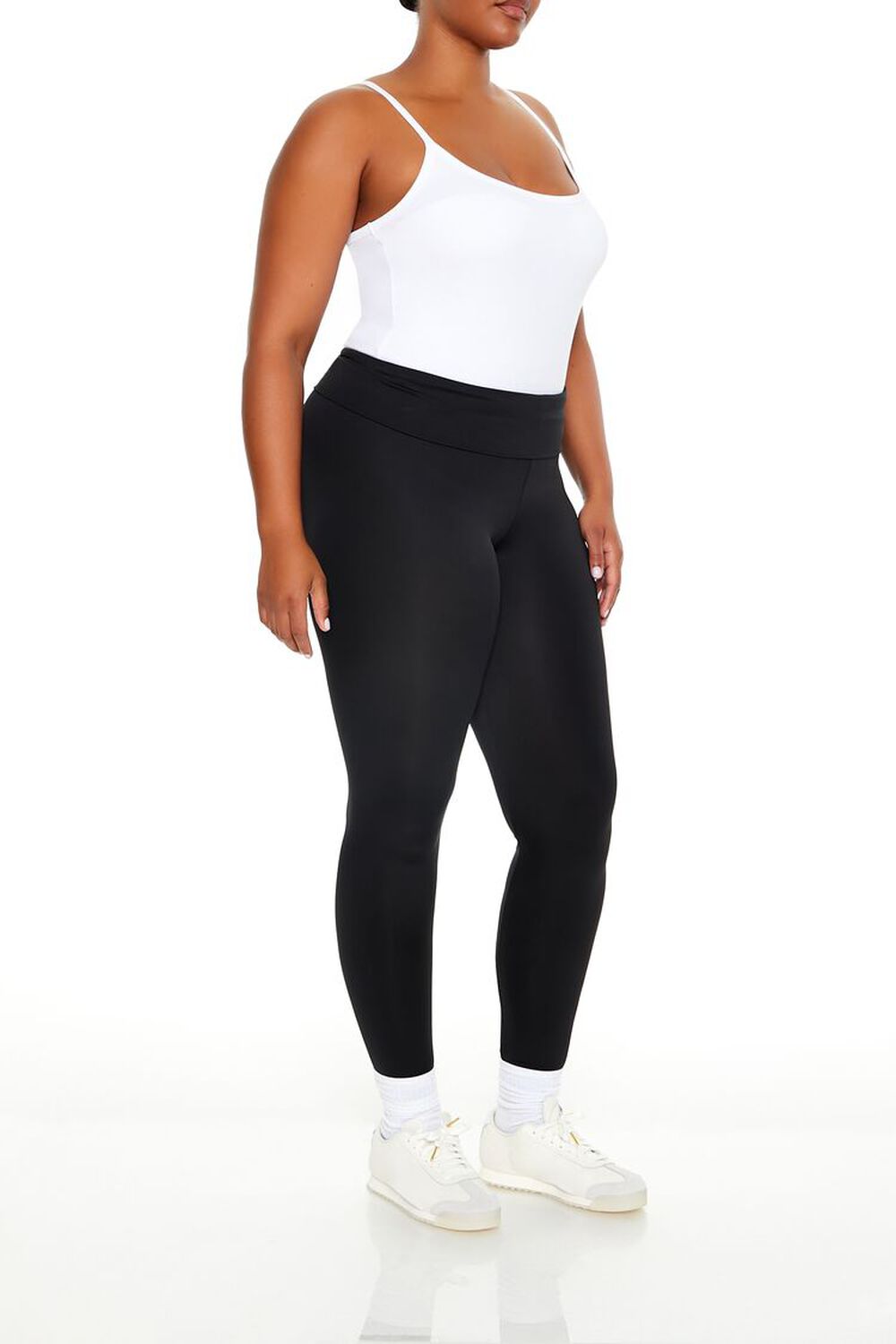 Plus Size Contour Sculpt Mid-Rise Leggings