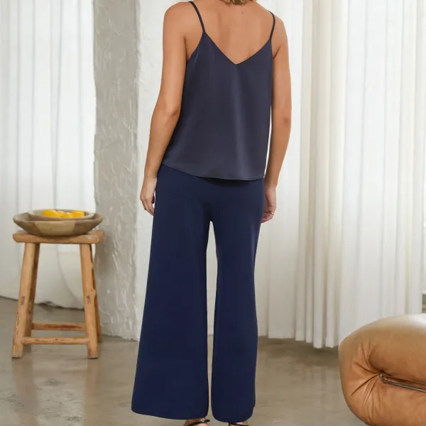 Front Seam Sweater Pants