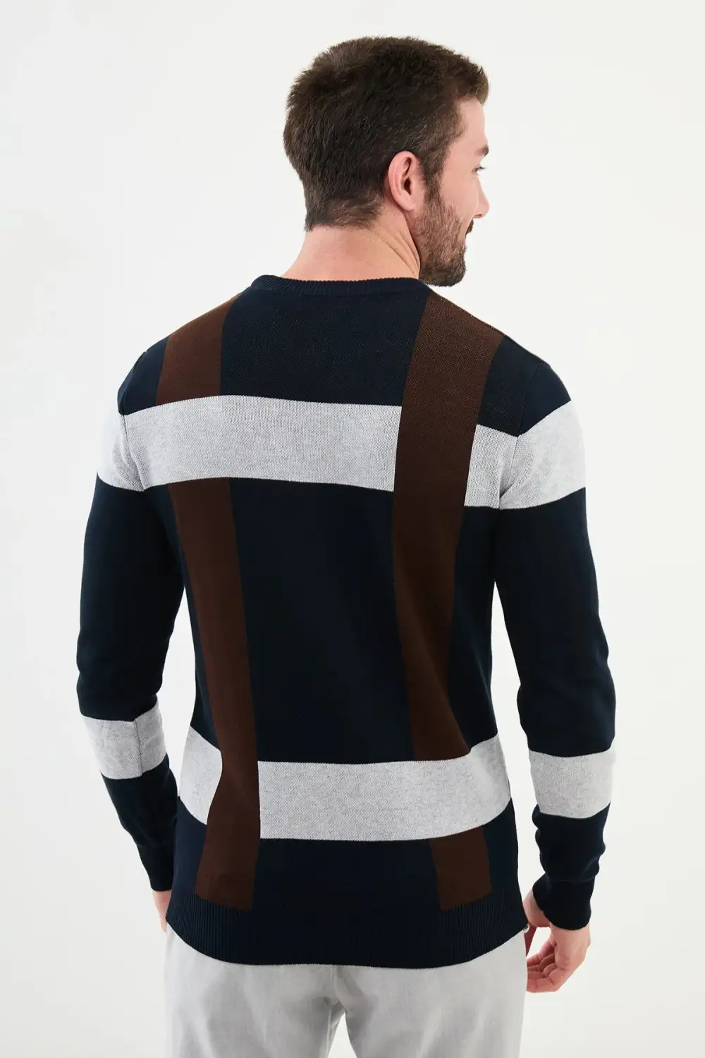 Versatile Patterned Crew Neck Knit Sweater