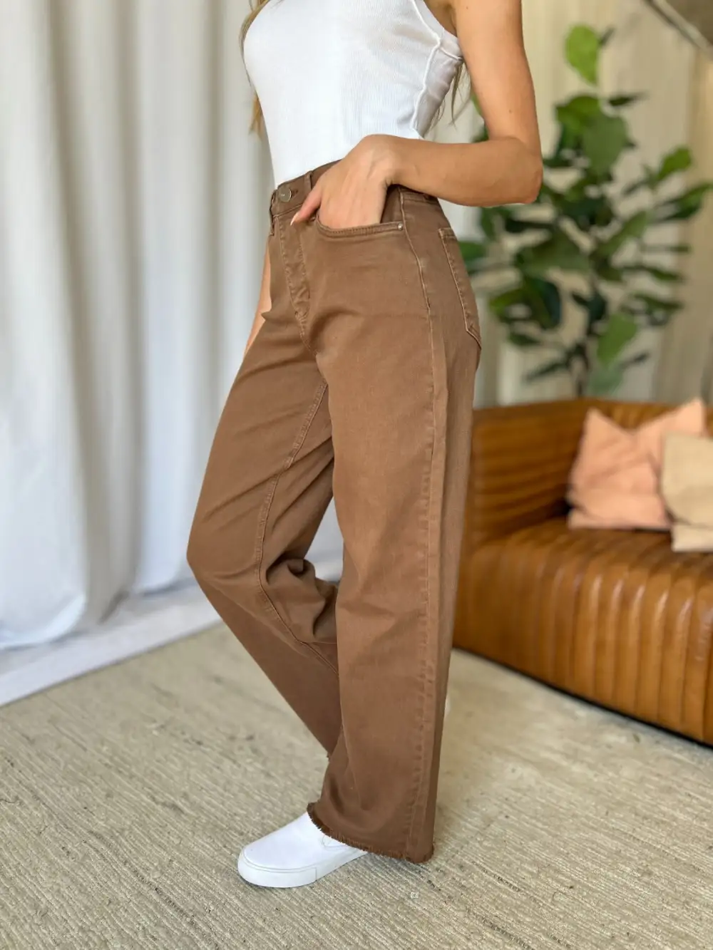 Lightweight Feel Comfy Denim Jeans