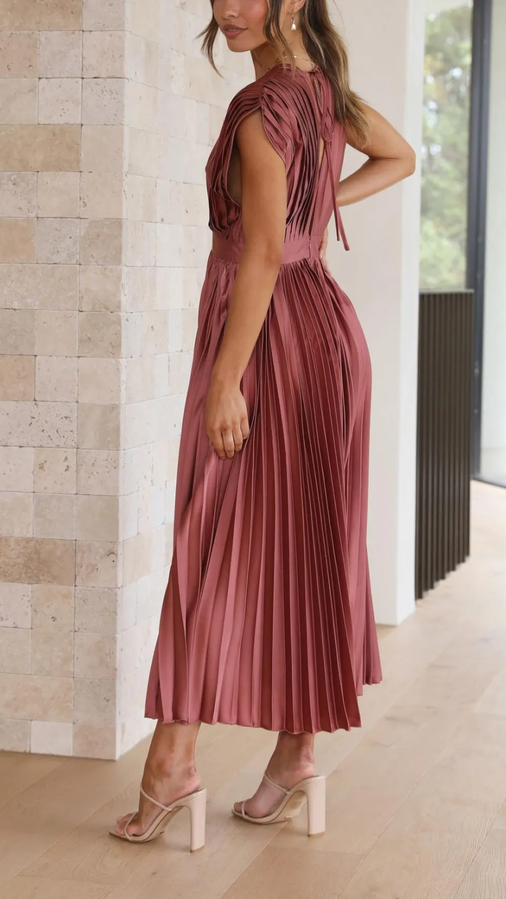 Refined Refined Women's Pleated Midi Dress
