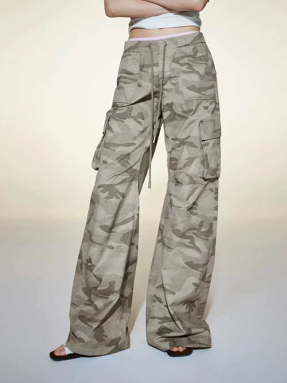 Statement Wide-Leg Cargo Pants
