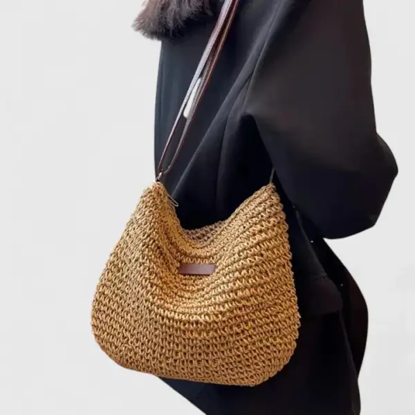 Pebbled Straw Handbag