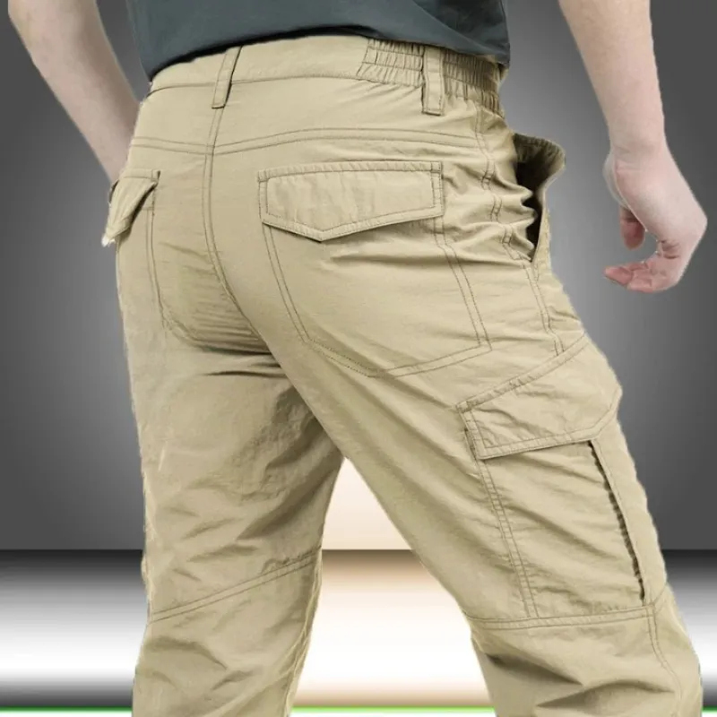 Functional and Stylish Men's Cargo Pants with Practical Flap Pockets